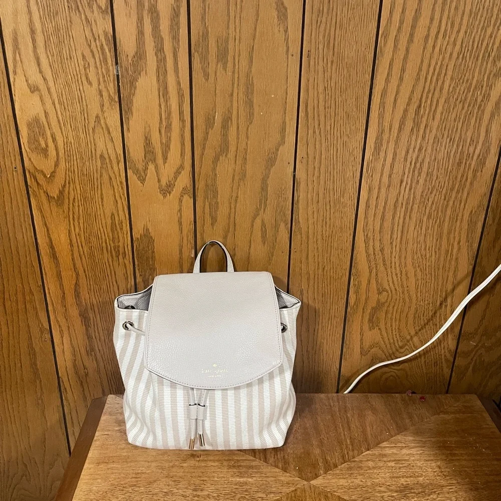 Kate Spade ♠️ " Mulberry St Breezy Striped Backpack - Picture 8 of 15